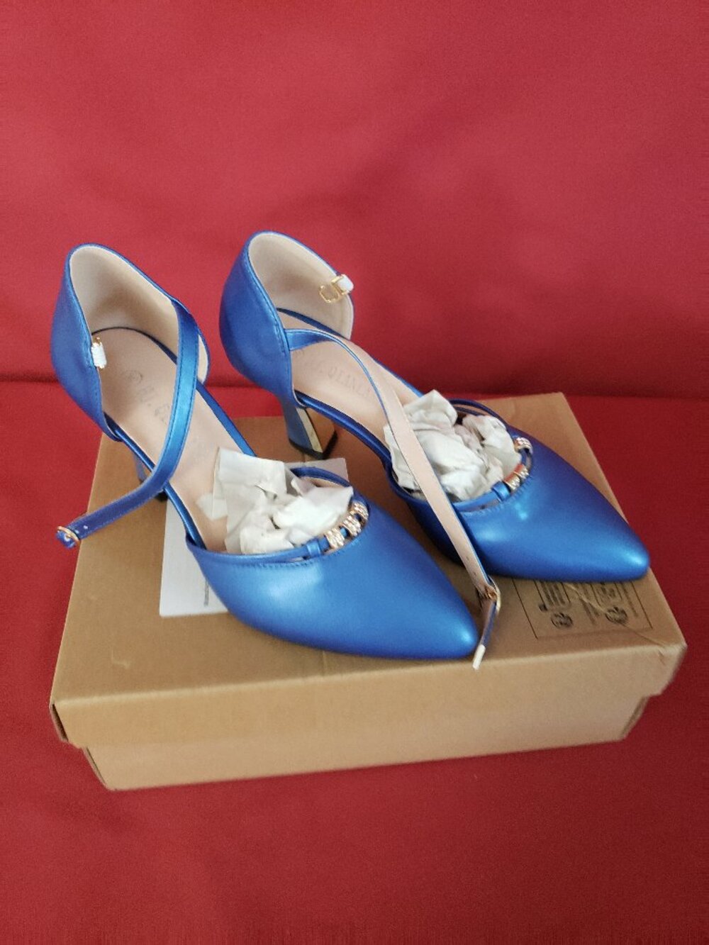 Pointed Toe High Heel Pumps, Chunky Heel, Buckle Strap, Hollow & Rhinestone Deco